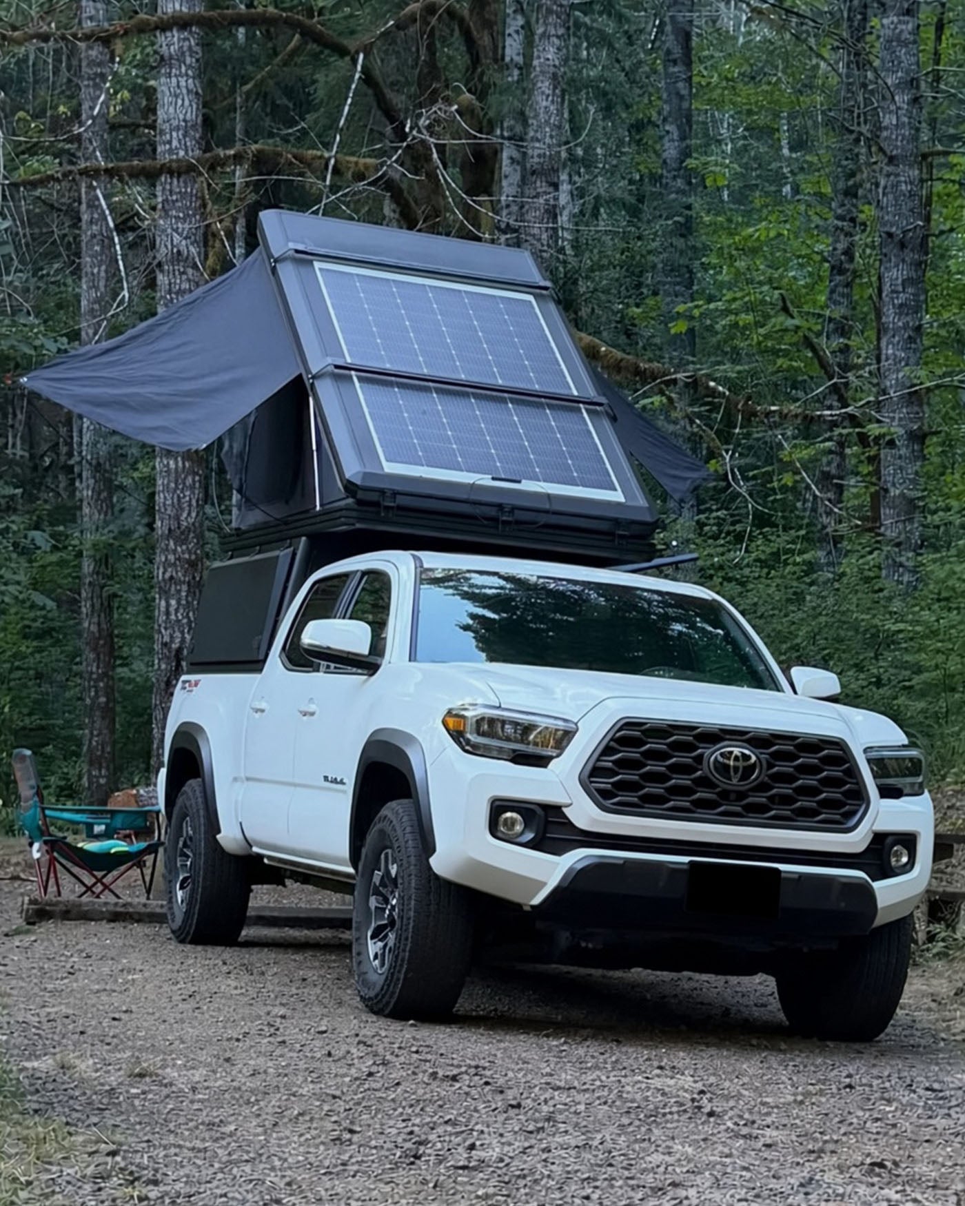 Frontier camper closed on a truck